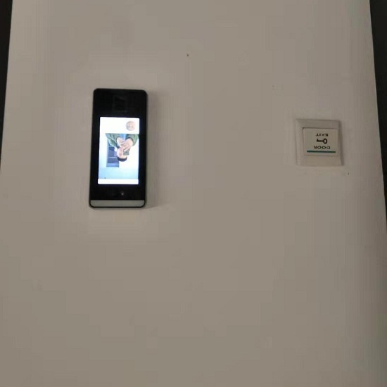 人臉識(shí)別門(mén)禁